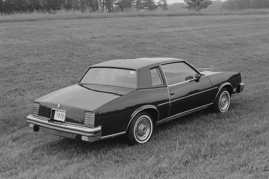  Pontiac Grand Prix LJ (2G-K37) 1978 года  (фото 7 из 7)